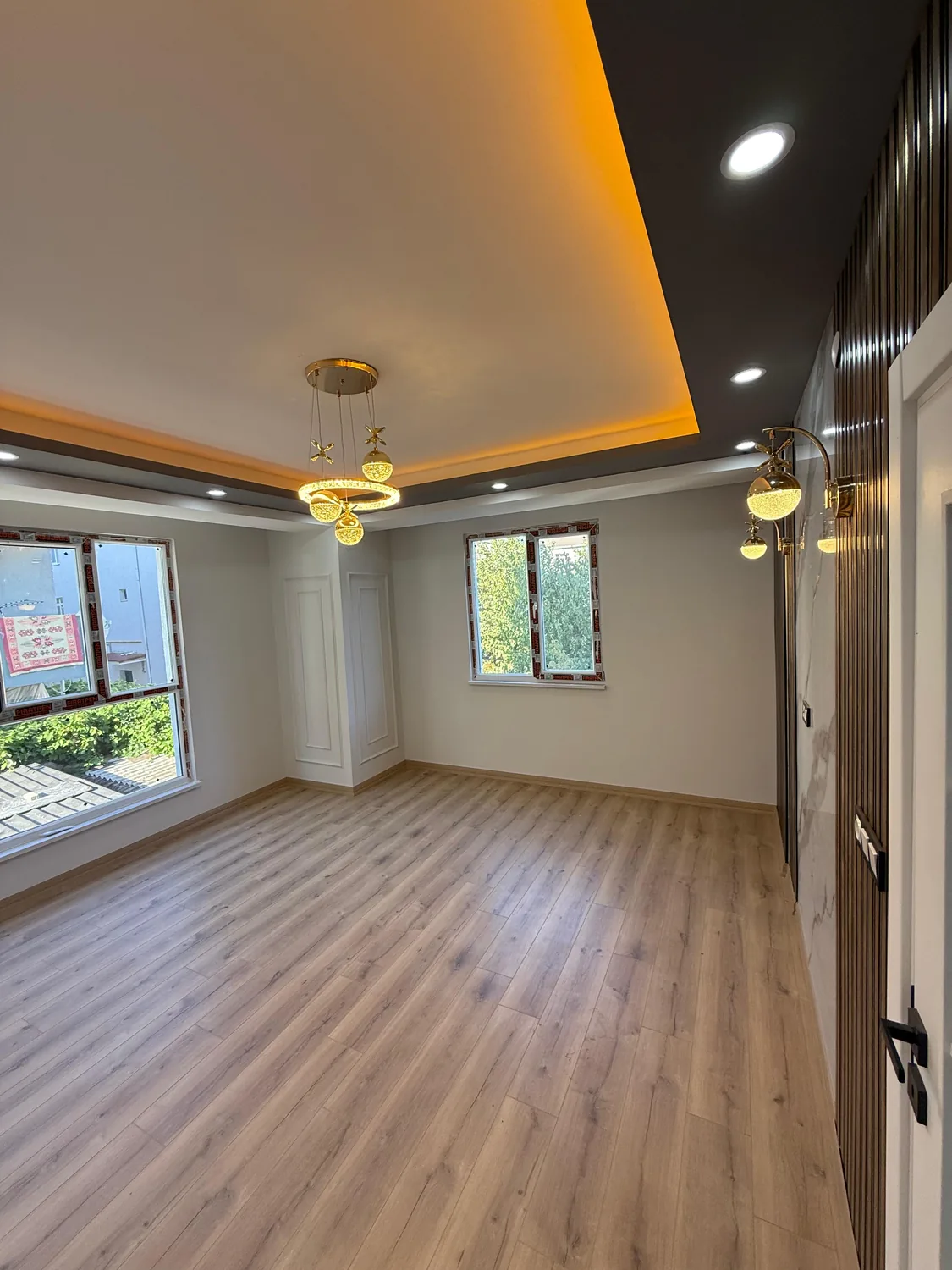 Aydınlık salon